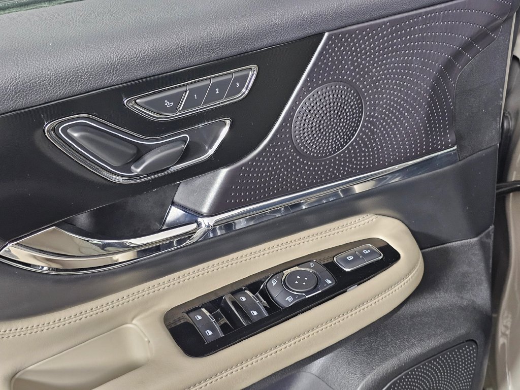 Certified 2025 Lincoln Corsair Grand Touring AWD/4WD image 26