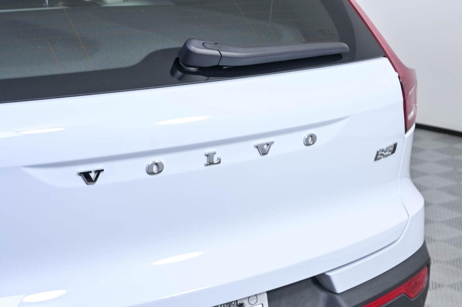 Certified 2024 Volvo XC40 B5 Plus w/ Protection Package Premier AWD/4WD image 36