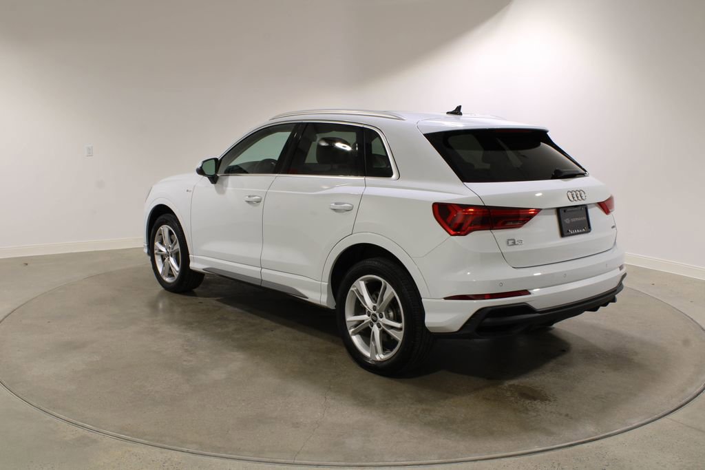 Used 2023 Audi Q3 2.0T Premium Plus image 3