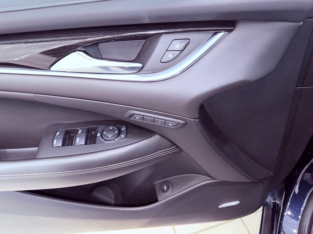 Used 2017 Buick LaCrosse Essence FWD image 19