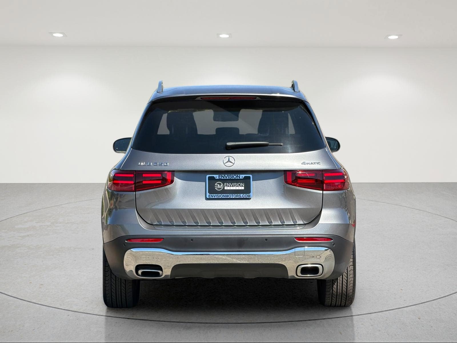 Used 2026 Mercedes-Benz GLB 250 4MATIC image 4