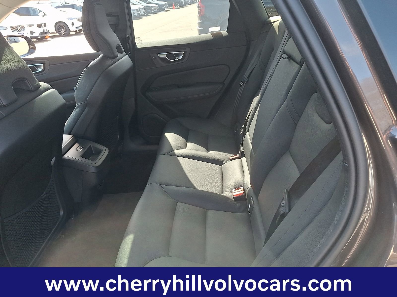 Certified 2025 Volvo XC60 B5 Plus image 11