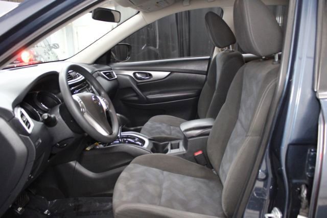 Used 2016 Nissan Rogue S AWD/4WD image 9