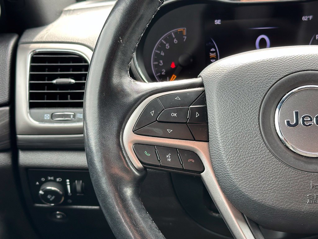 Used 2021 Jeep Grand Cherokee Laredo X AWD/4WD image 9