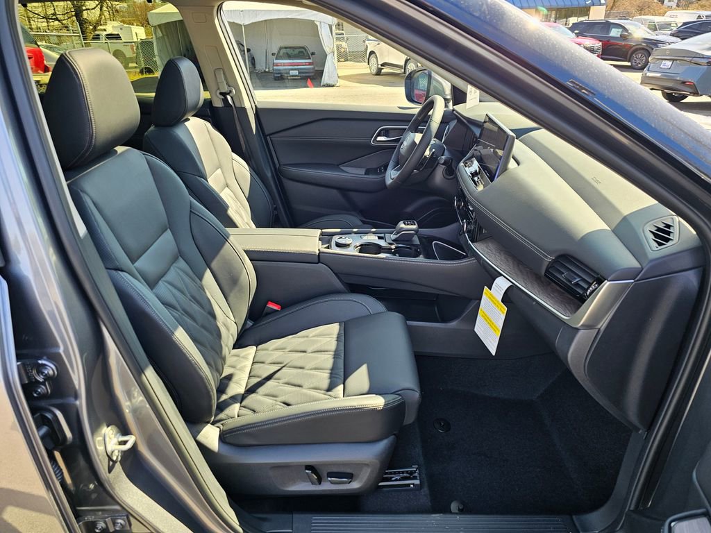 New 2026 Nissan Rogue Platinum w/ Platinum Premium Package AWD/4WD image 28