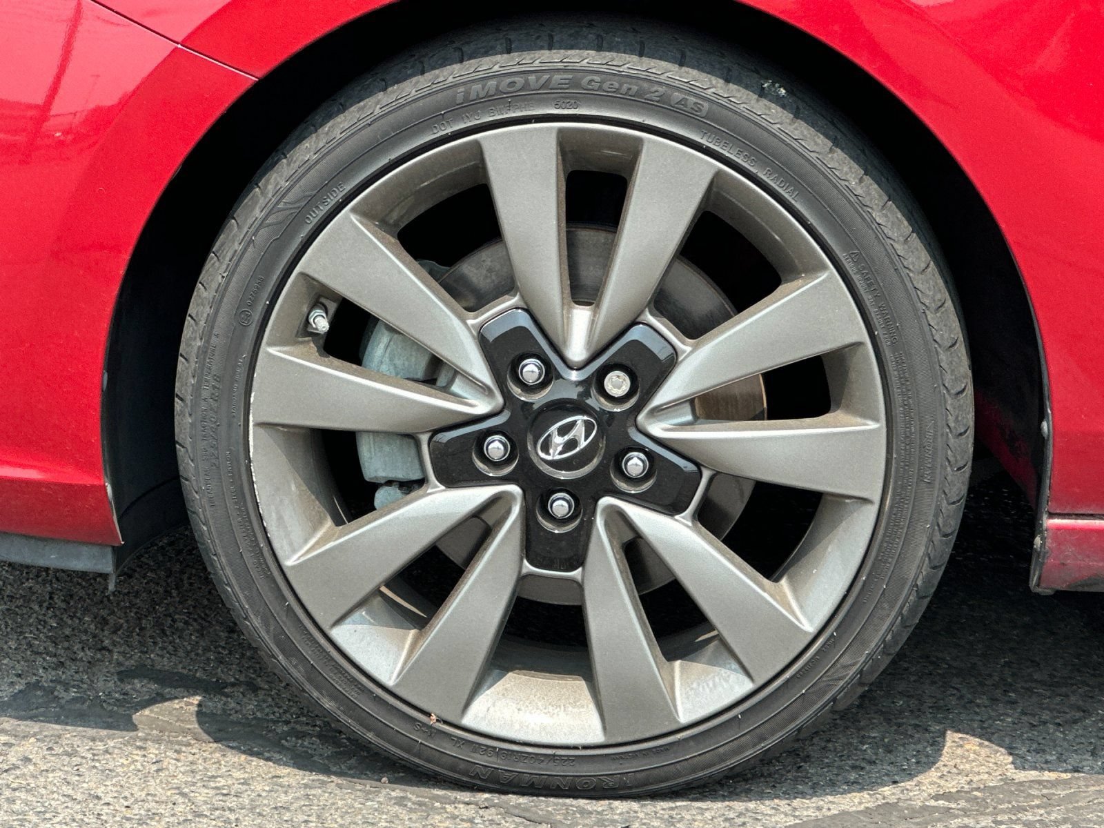 Used 2018 Hyundai Elantra GT Sport FWD image 26