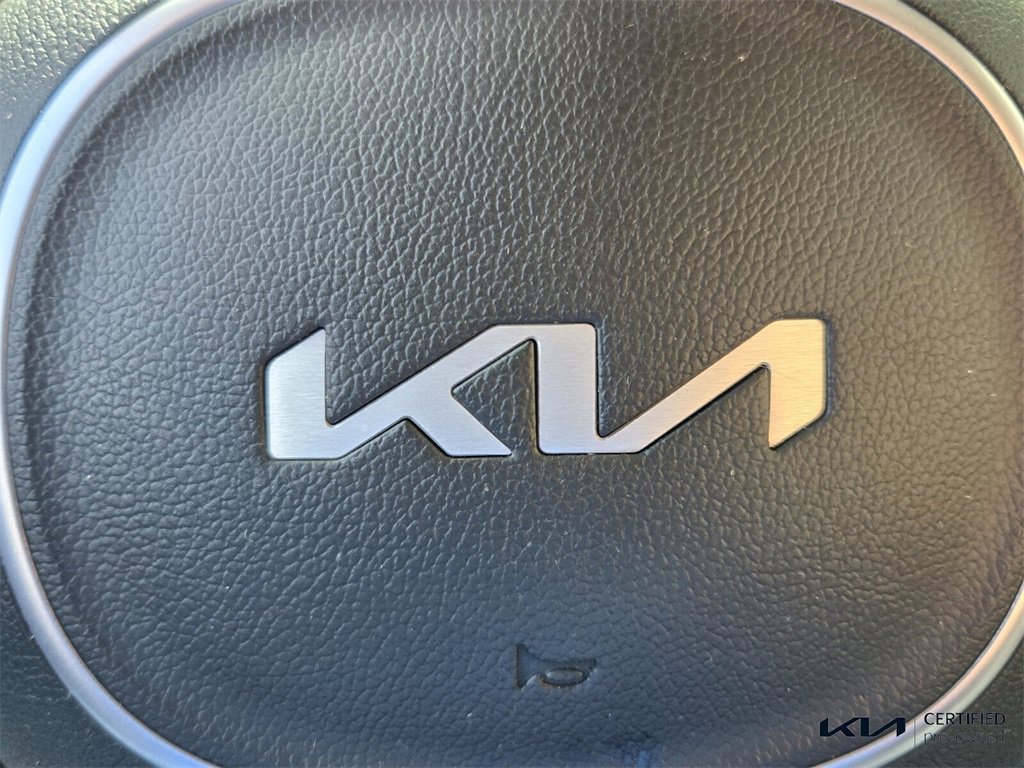 Certified 2024 Kia Sorento S image 29