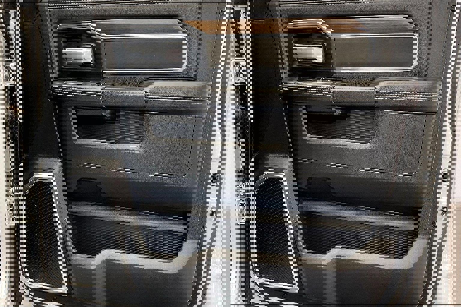 Used 2024 RAM 2500 Laramie image 26