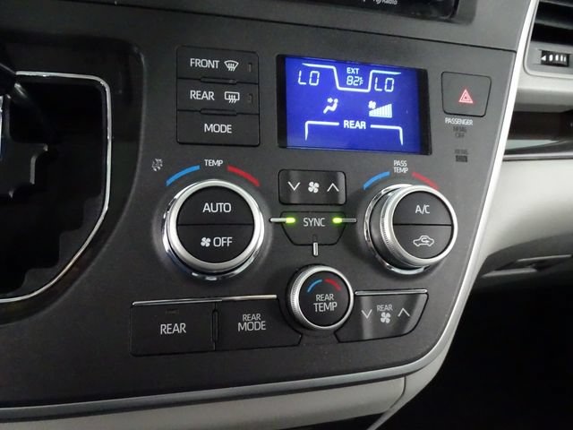 Used 2020 Toyota Sienna XLE Premium AWD/4WD image 10