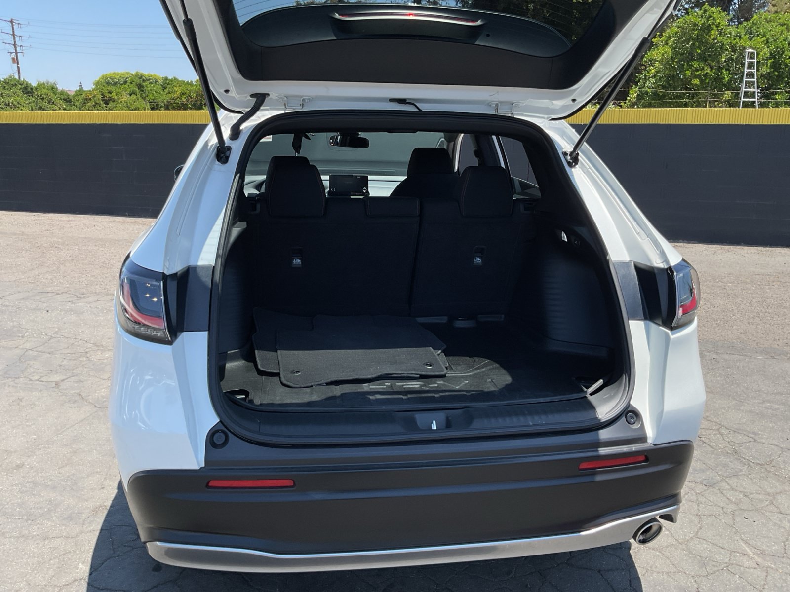 Used 2024 Honda HR-V Sport image 25
