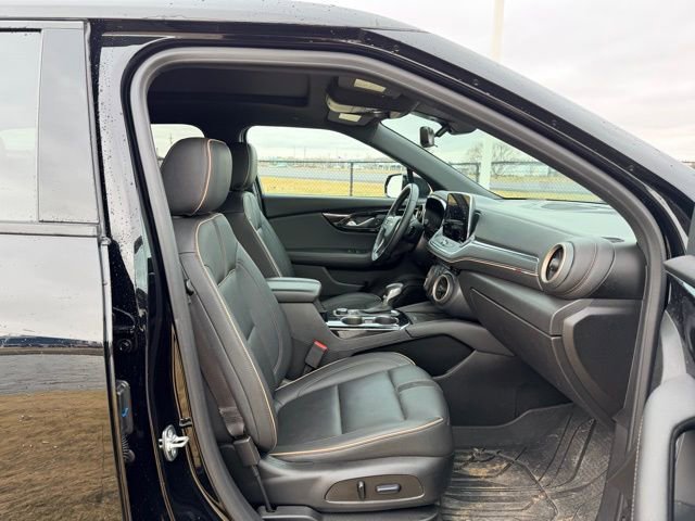 Used 2024 Chevrolet Blazer Premier w/ Driver Confidence II Package image 11