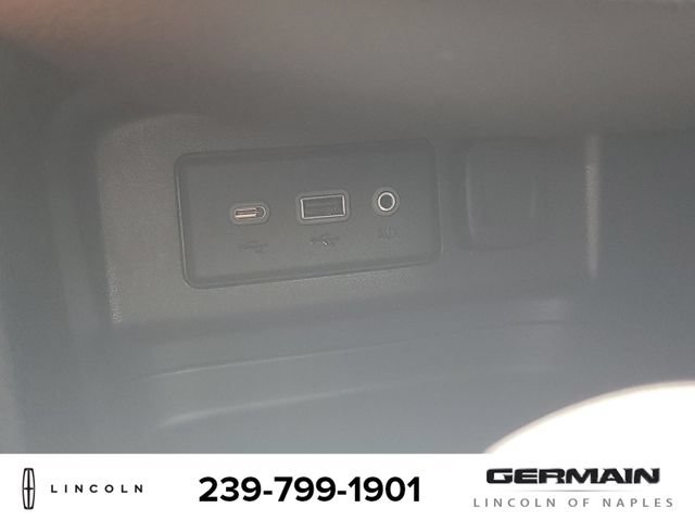 Used 2023 Chevrolet Equinox LT FWD image 33