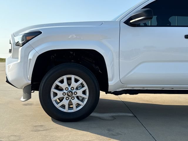 Used 2025 Toyota Tacoma SR RWD image 5