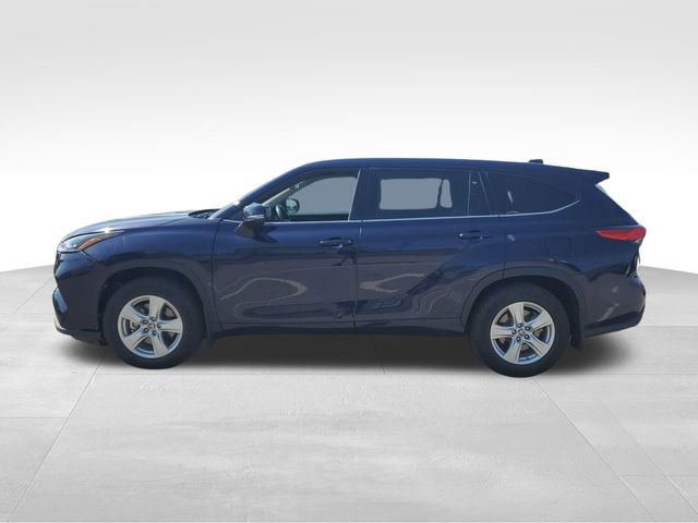 Used 2021 Toyota Highlander LE image 7