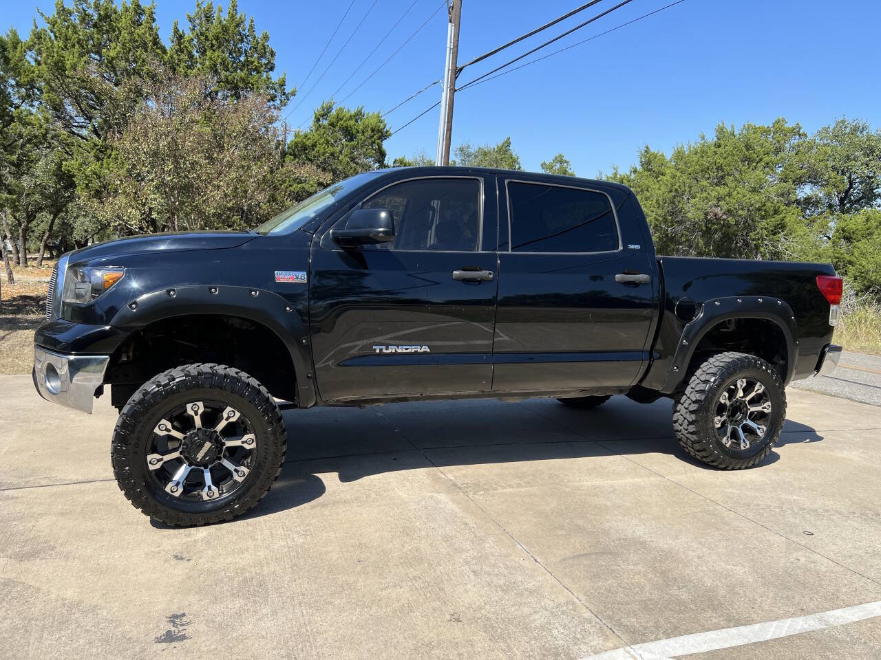 Used 2010 Toyota Tundra 4x4 CrewMax image 6