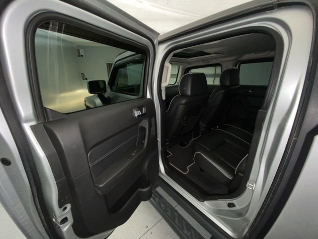 Used 2010 HUMMER H3T Luxury w/ Appearance Package image 21