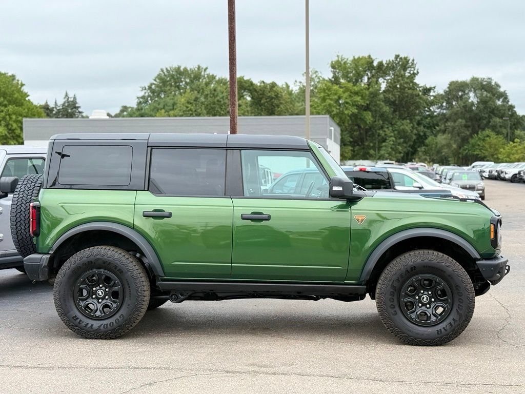 Used 2025 Ford Bronco Badlands AWD/4WD image 34
