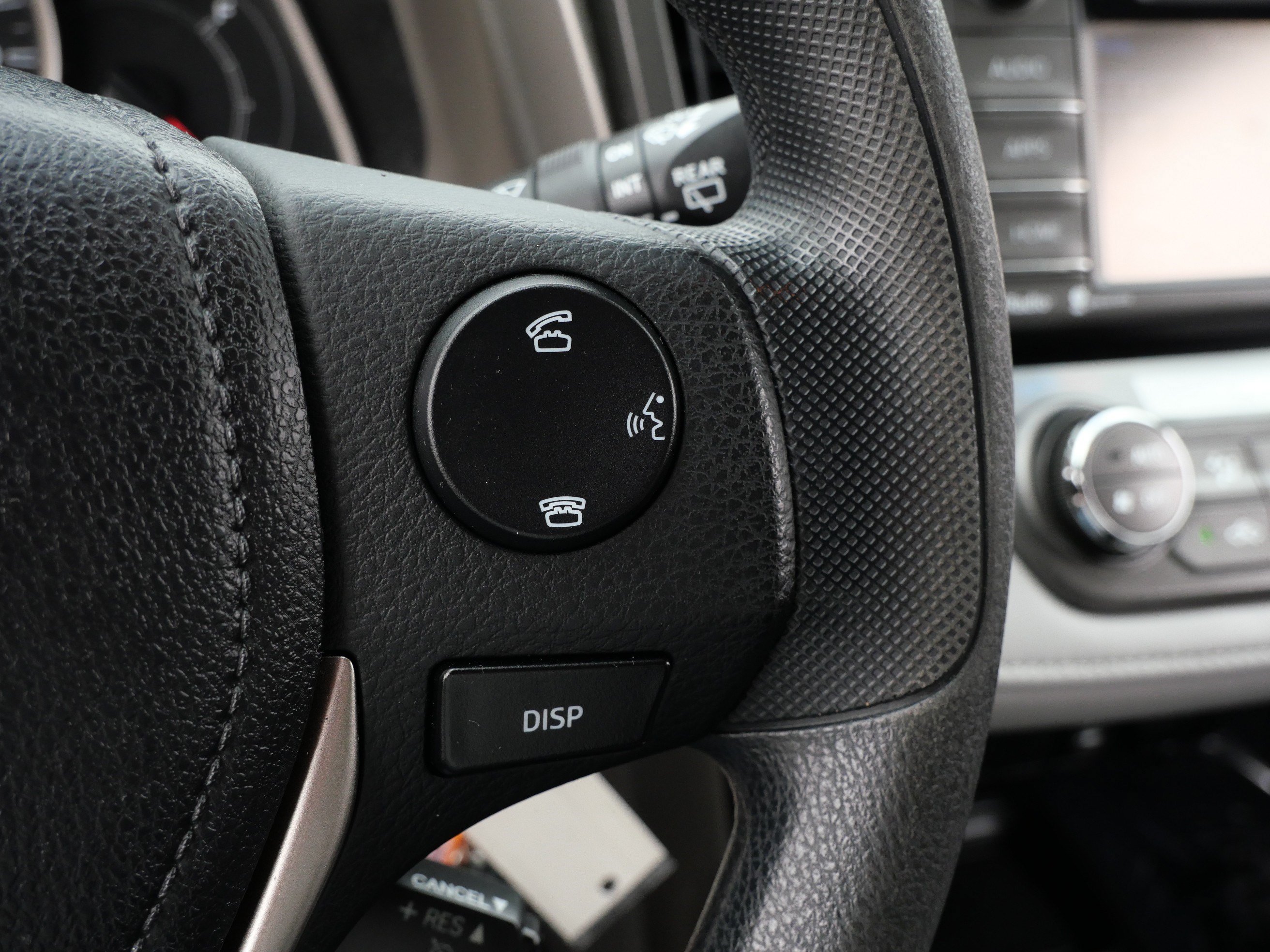 Used 2014 Toyota RAV4 XLE FWD image 25