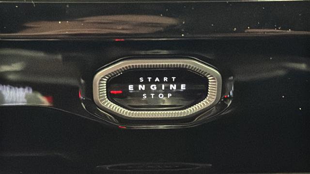 New 2026 Jeep Grand Cherokee Altitude AWD/4WD image 23