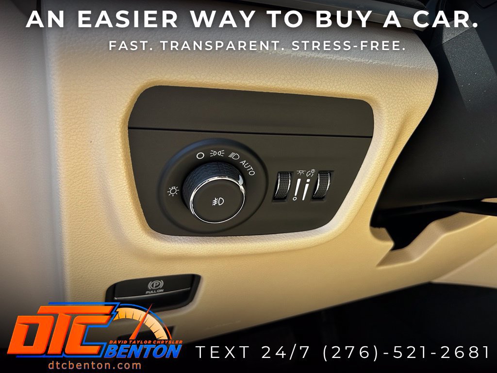 Used 2025 Jeep Grand Cherokee L Limited AWD/4WD image 19
