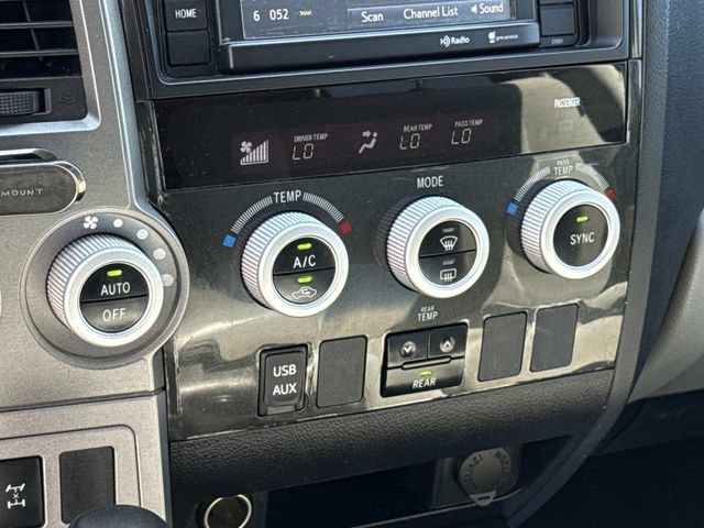 Used 2015 Toyota Sequoia SR5 AWD/4WD image 22