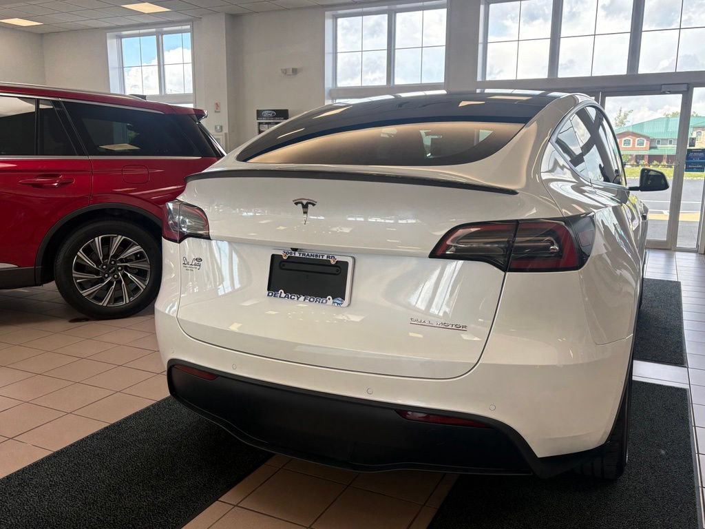 Used 2022 Tesla Model Y Performance AWD/4WD image 3