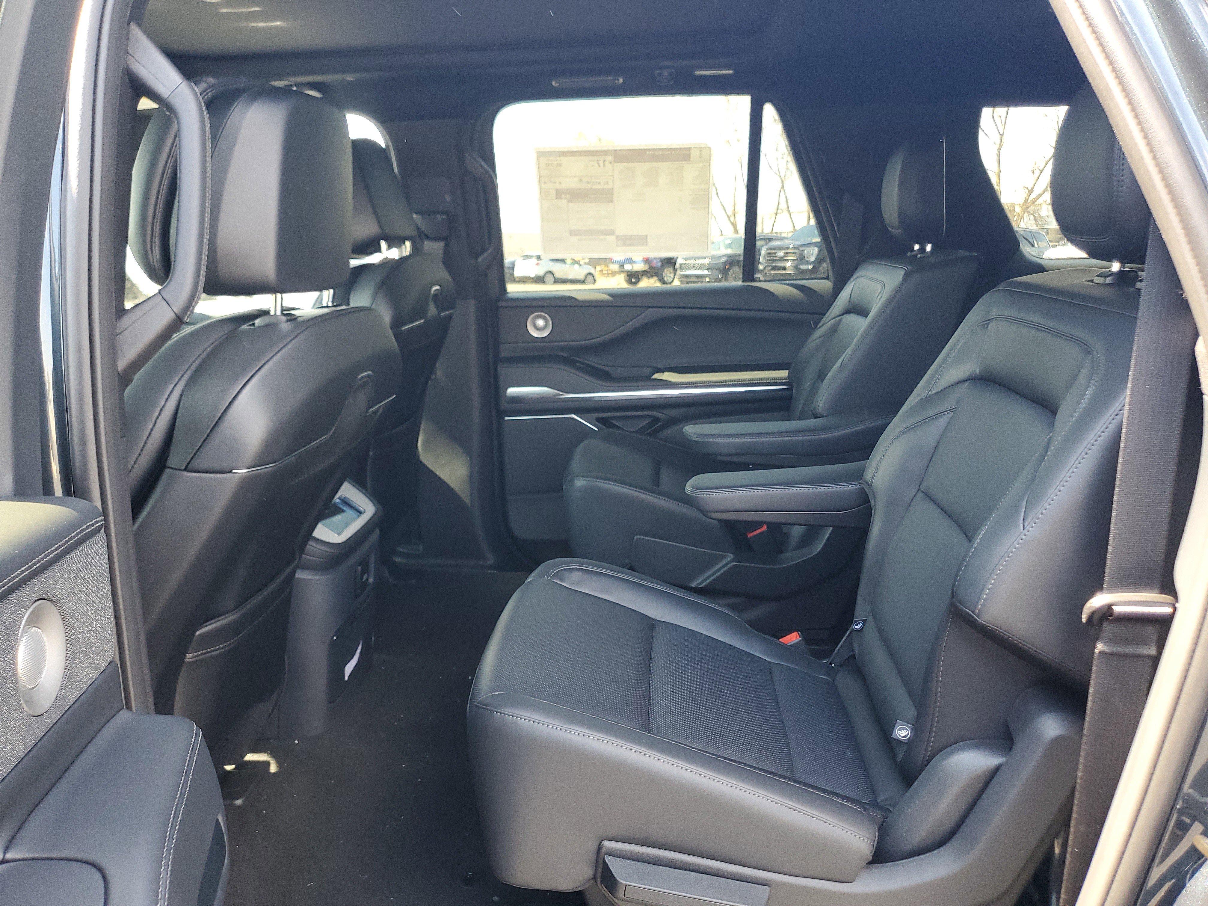 New 2026 Lincoln Navigator L Reserve AWD/4WD image 26