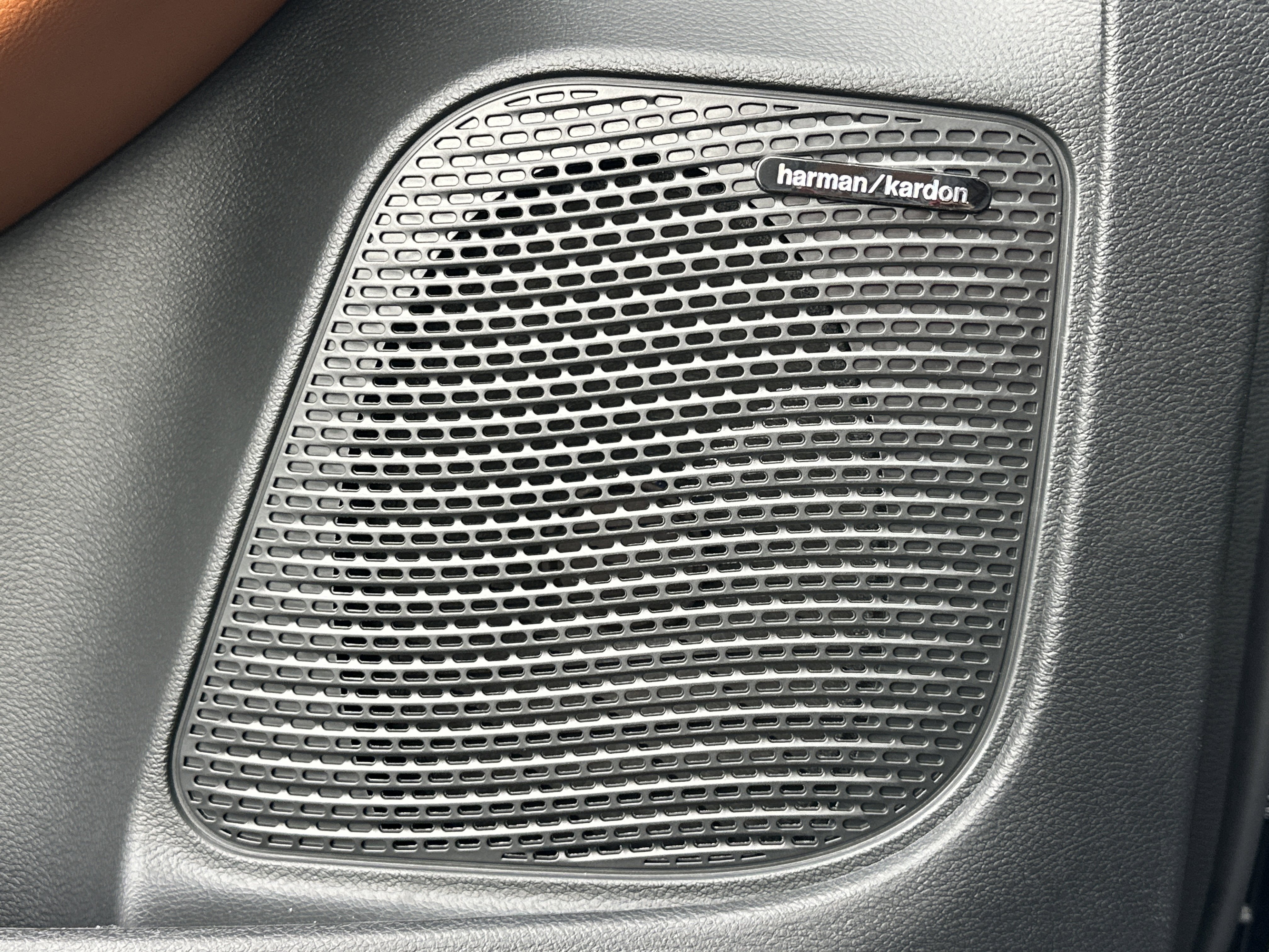 New 2026 Chrysler Pacifica Pinnacle image 14