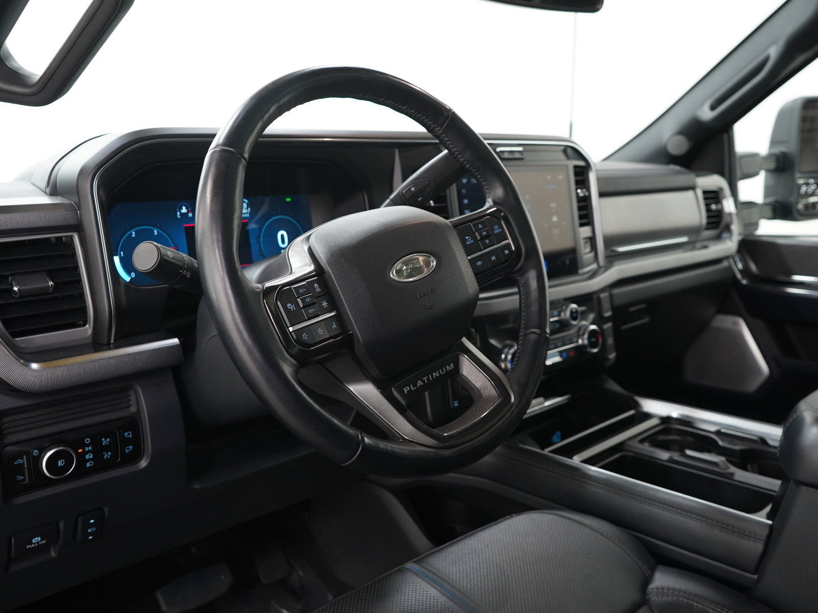 Used 2025 Ford F350 Platinum AWD/4WD image 26