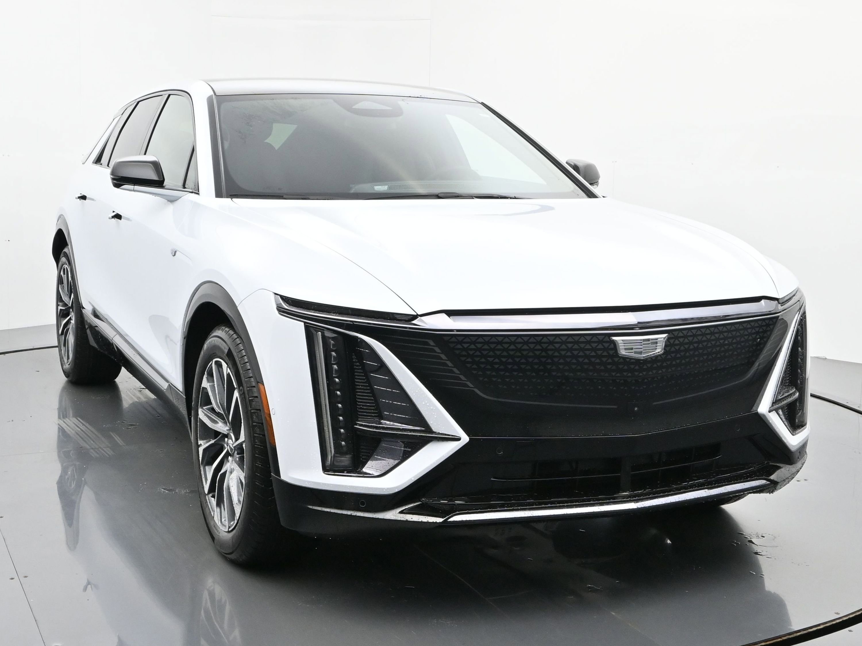 New 2026 Cadillac Lyriq Sport image 8