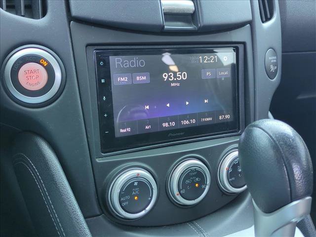 Used 2016 Nissan 370Z Coupe RWD image 13