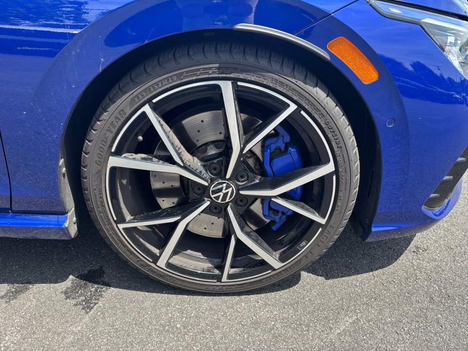Used 2022 Volkswagen Golf R AWD/4WD image 25