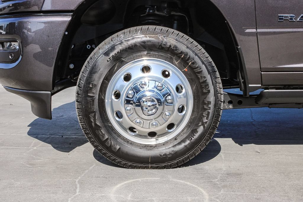 New 2026 RAM 3500 Laramie AWD/4WD image 11