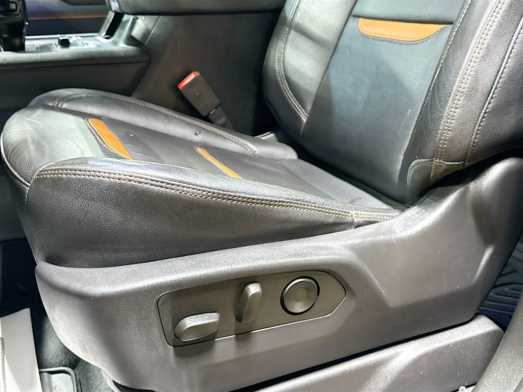 Used 2023 GMC Sierra 1500 AT4 image 19