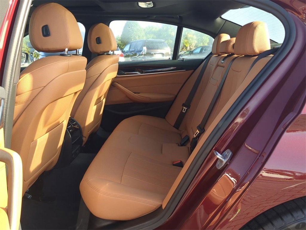 Certified 2023 BMW 530e w/ Convenience Package image 15