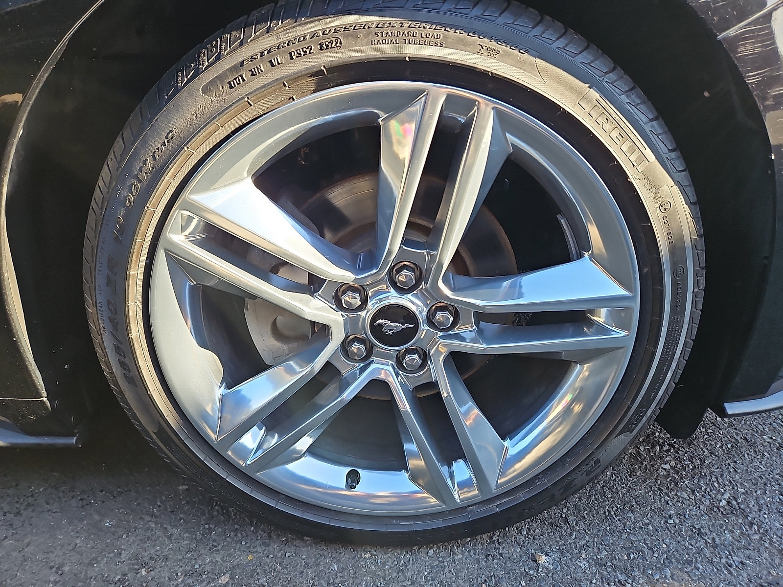 Used 2018 Ford Mustang Premium w/ Pony Package RWD image 12