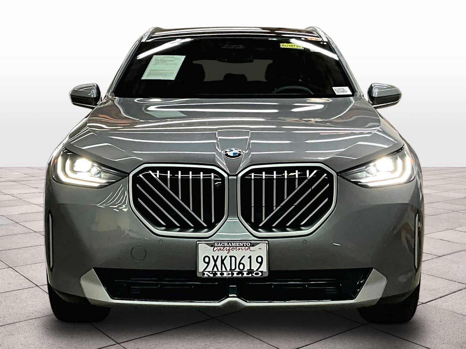 Used 2026 BMW X3 xDrive30i w/ Premium Package AWD/4WD image 3