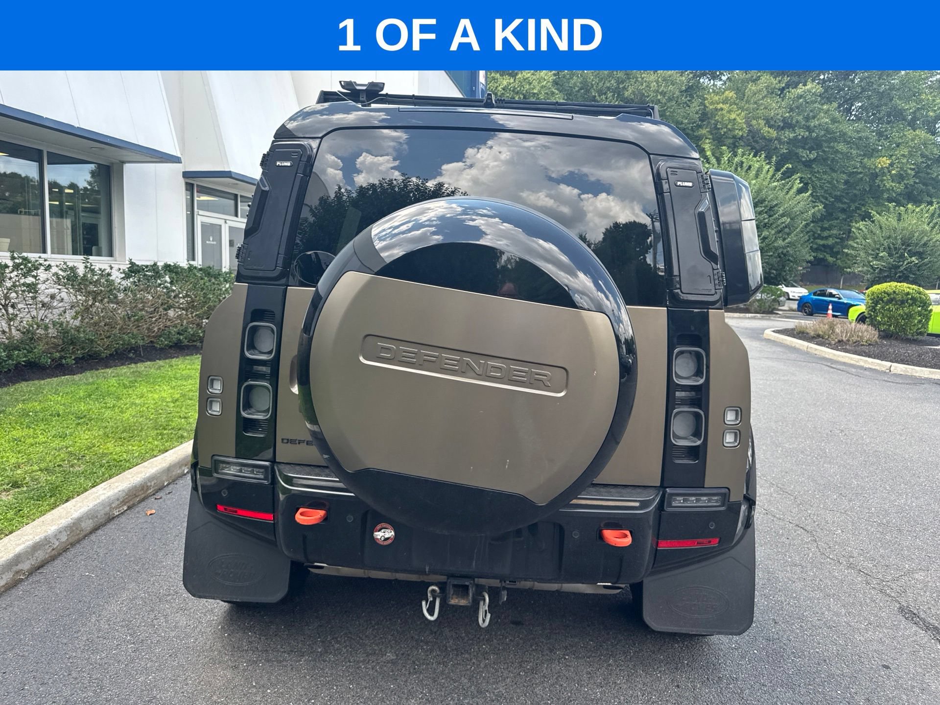 Used 2024 Land Rover Defender 110 X AWD/4WD image 3
