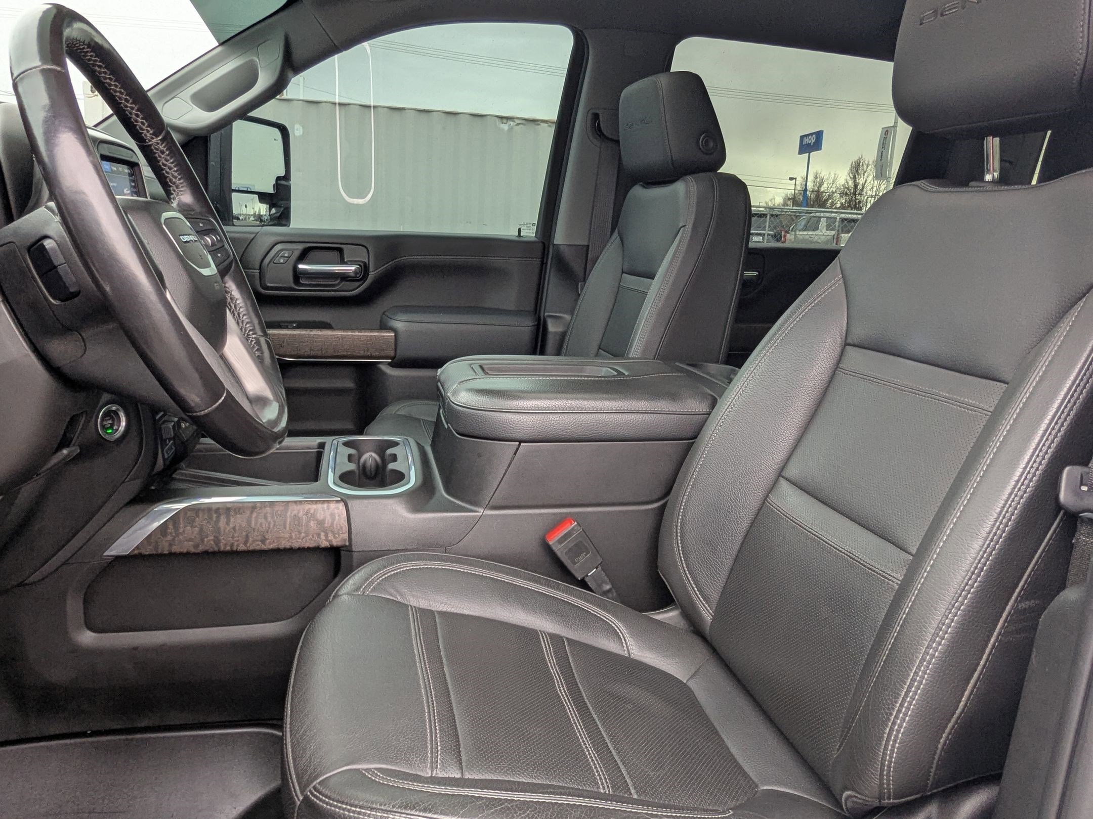 Used 2022 GMC Sierra 3500 Denali w/ Denali Ultimate Package image 30