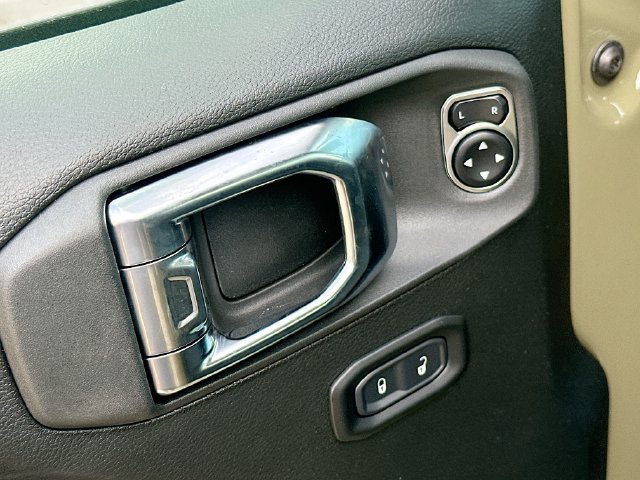 New 2026 Jeep Gladiator Sport AWD/4WD image 17
