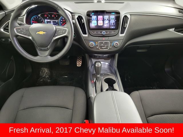 Used 2017 Chevrolet Malibu LT image 20