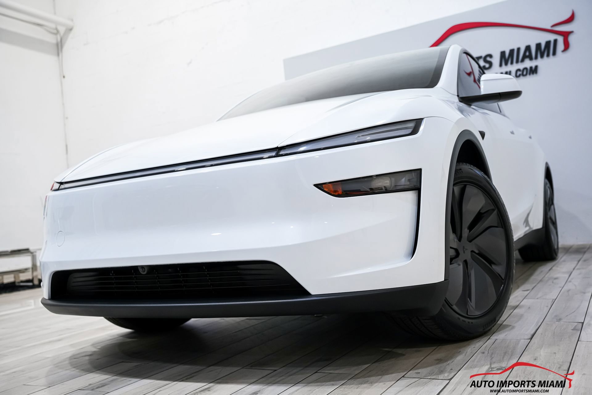 Used 2026 Tesla Model Y Long Range RWD image 2