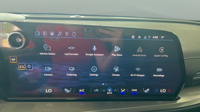 New 2027 Chevrolet Traverse LT w/ Sun and Wheel Package FWD image 11