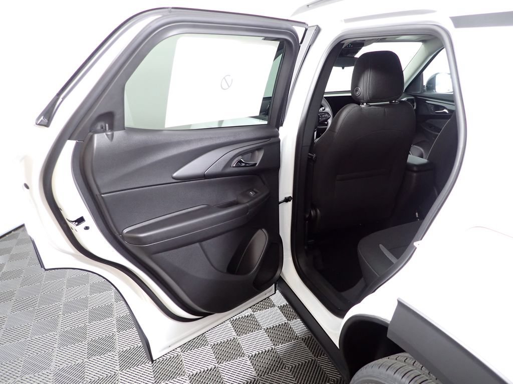 New 2026 Chevrolet TrailBlazer LT w/ Midnight Edition FWD image 28