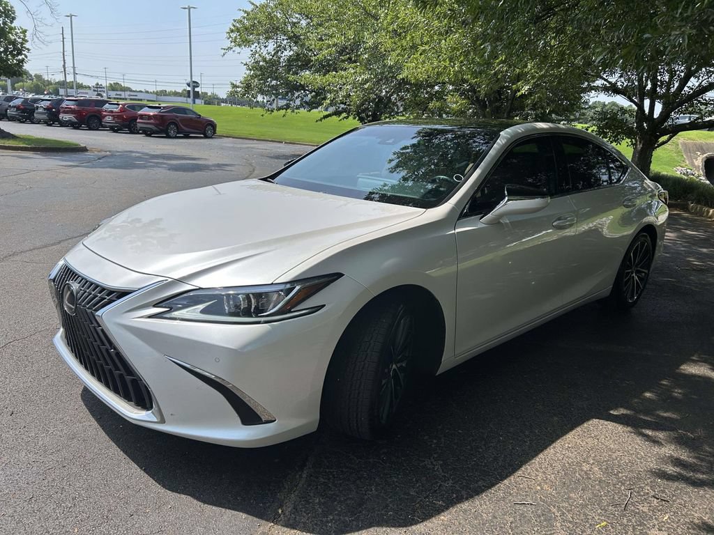 Used 2023 Lexus ES 350 w/ Premium Package FWD image 5