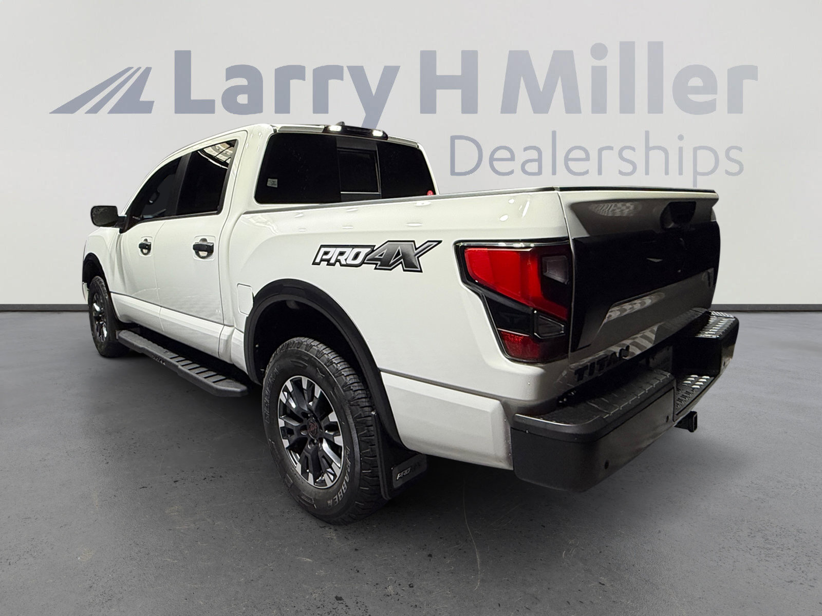 Certified 2024 Nissan Titan PRO-4X w/ Off Road Protection Package AWD/4WD image 3