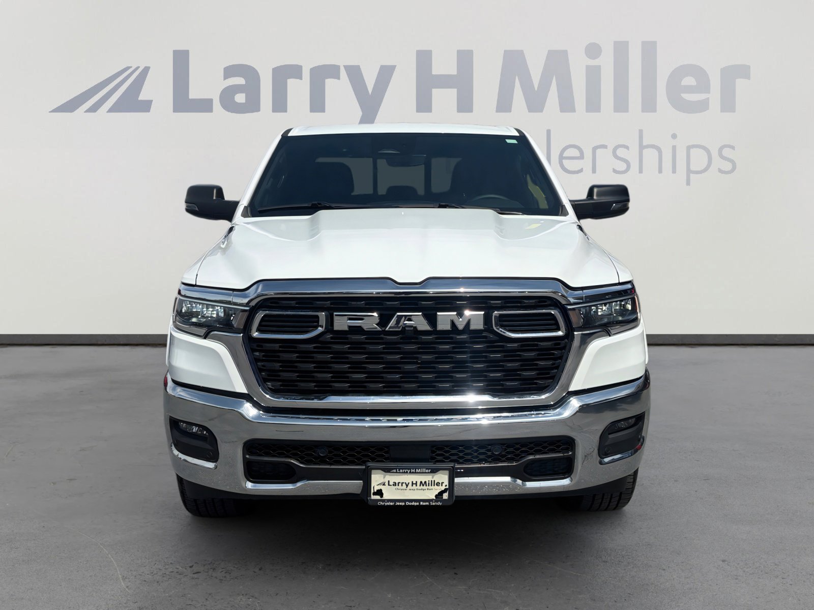 Used 2025 RAM 1500 Big Horn AWD/4WD image 8