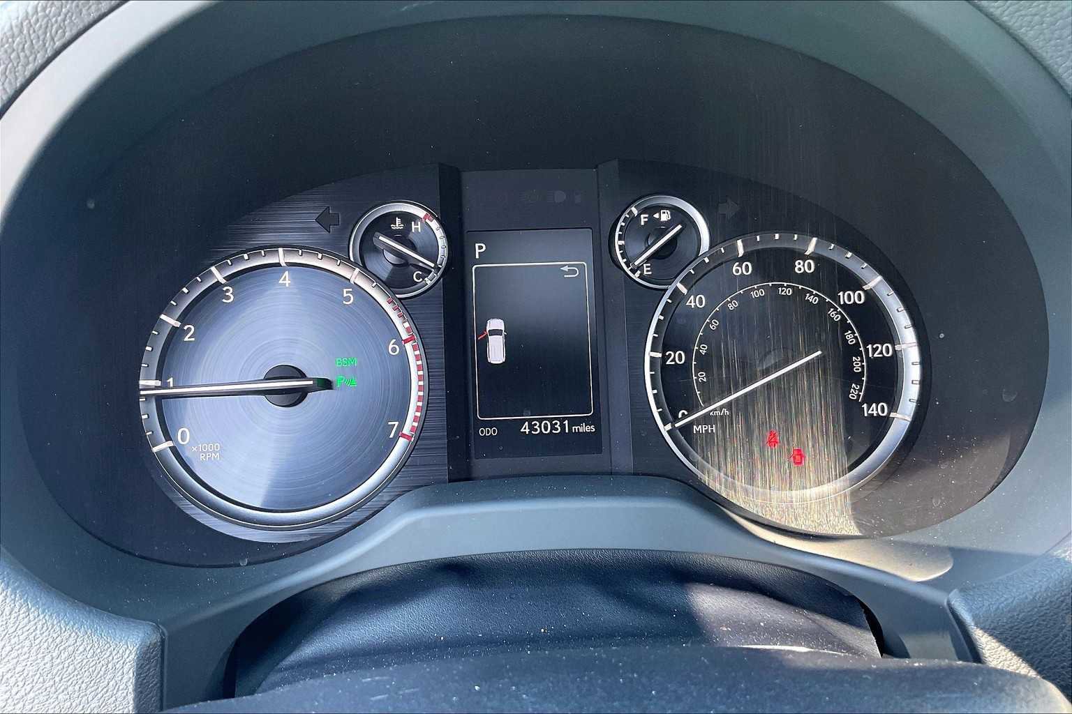 Used 2023 Lexus GX 460 Premium image 25