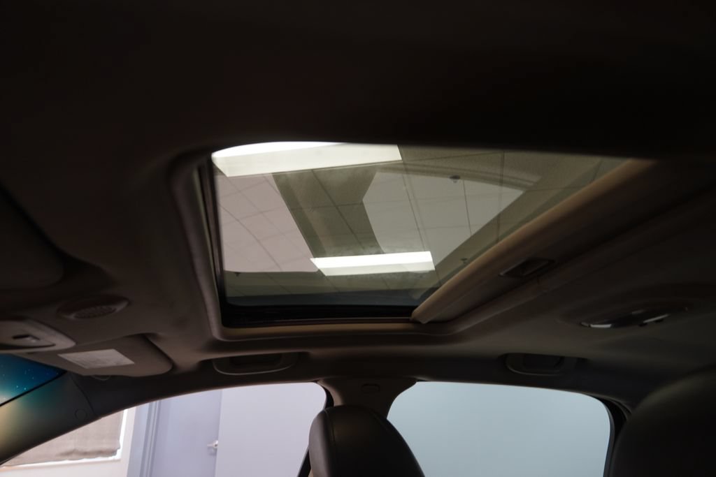 Used 2014 Chevrolet Impala LTZ FWD image 3