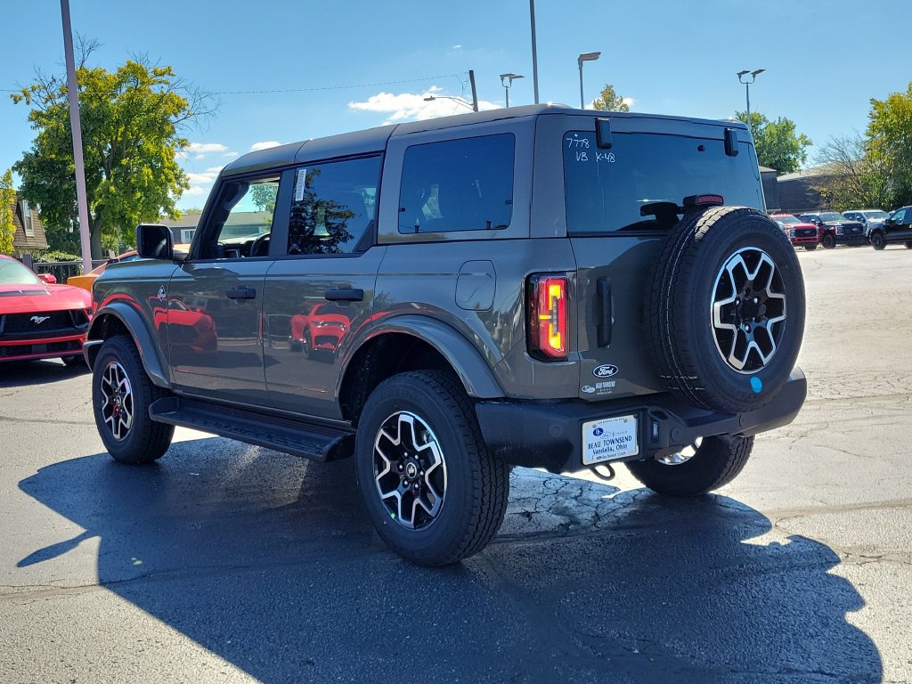 New 2026 Ford Bronco Outer Banks AWD/4WD image 6